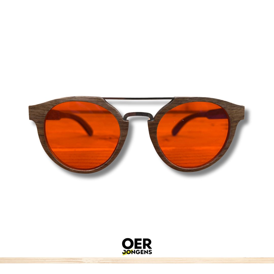 De Oerjongens Bosrust Blue Blocker Bril van echt hout blokkeert blauw licht, bevordert melatonine en helpt je dieper slapen. 