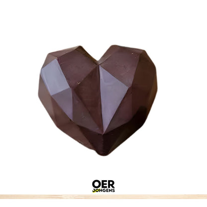 Kakaw Heart, gemaakt van 100% pure cacao met een medicinale dosis van Lion's Mane, Reishi, Chaga & Cordyceps. Een heerlijke en gezonde traktatie voor jezelf!