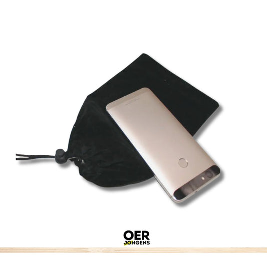 Bescherm jezelf tegen straling met ons EMF-blokkerend telefoonhoesje. Ideaal voor privacy, veiligheid en gezondheid. Nu verkrijgbaar bij Oerjongens.