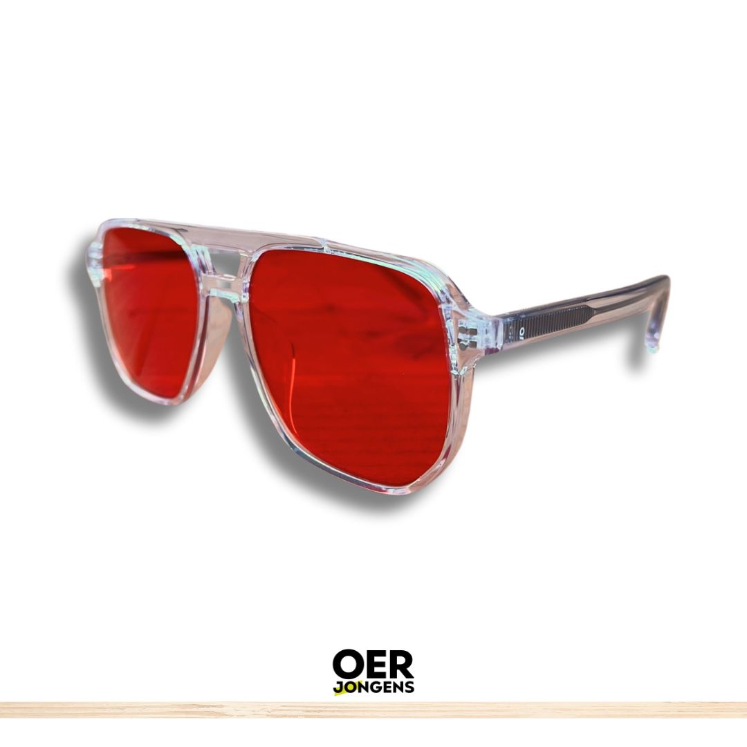 Slaap beter met de Oerjongens Blue Blocker bril. Filter blauw licht, stimuleer melatonine en word uitgerust wakker. Kies oranje of rode lenzen voor jouw avondroutine.