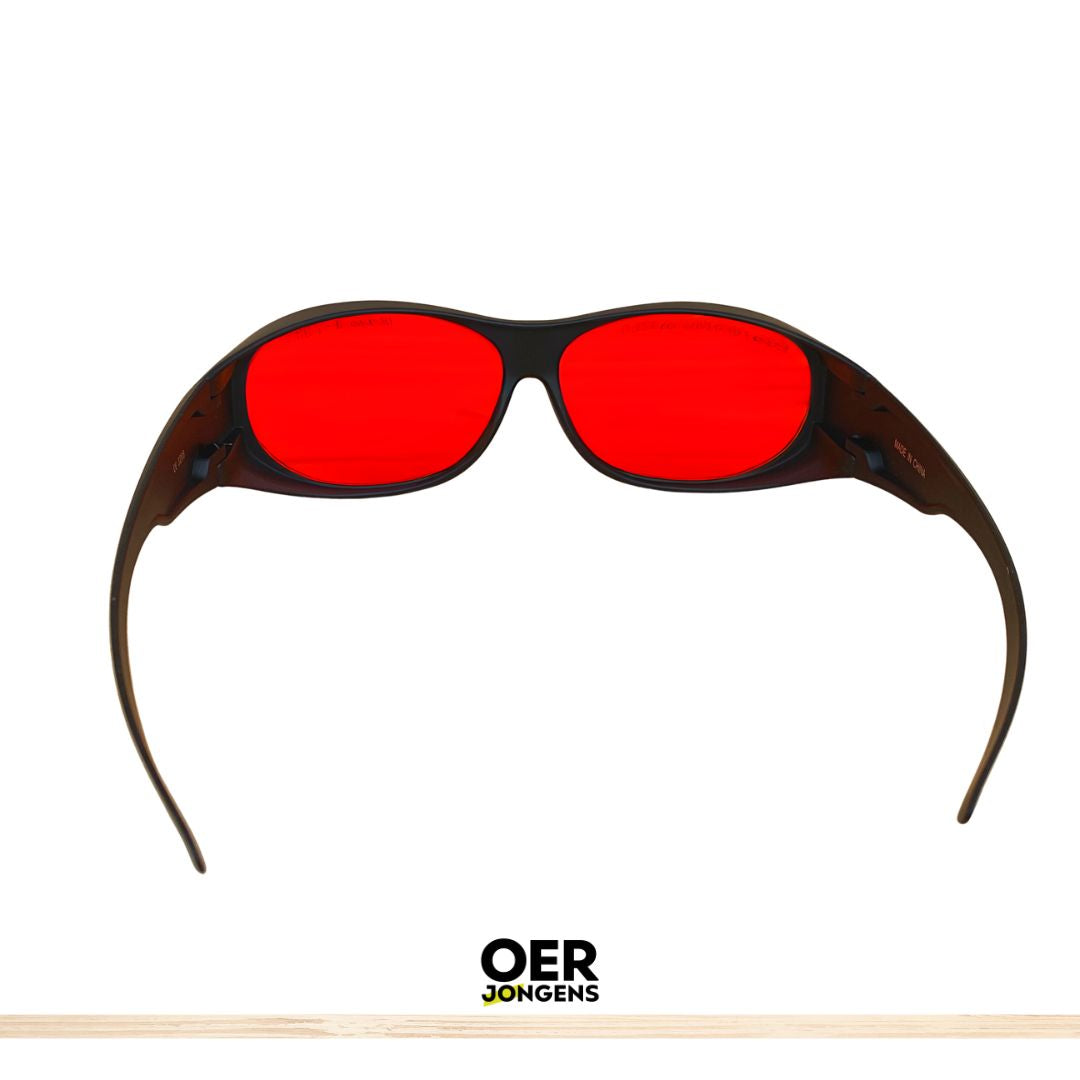 Bescherm je ogen tegen schadelijk blauw licht en verbeter je slaap met de Welterusten Blue Blocker Bril. Ideaal voor avondgebruik tijdens lezen, tv-kijken of computerwerk.